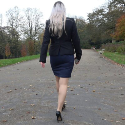 getting a fix on her heels