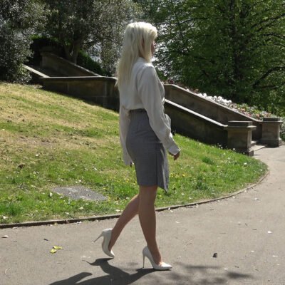 Her white shoe - so glorious
