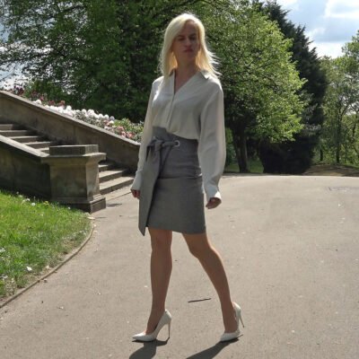Her white shoe - so glorious